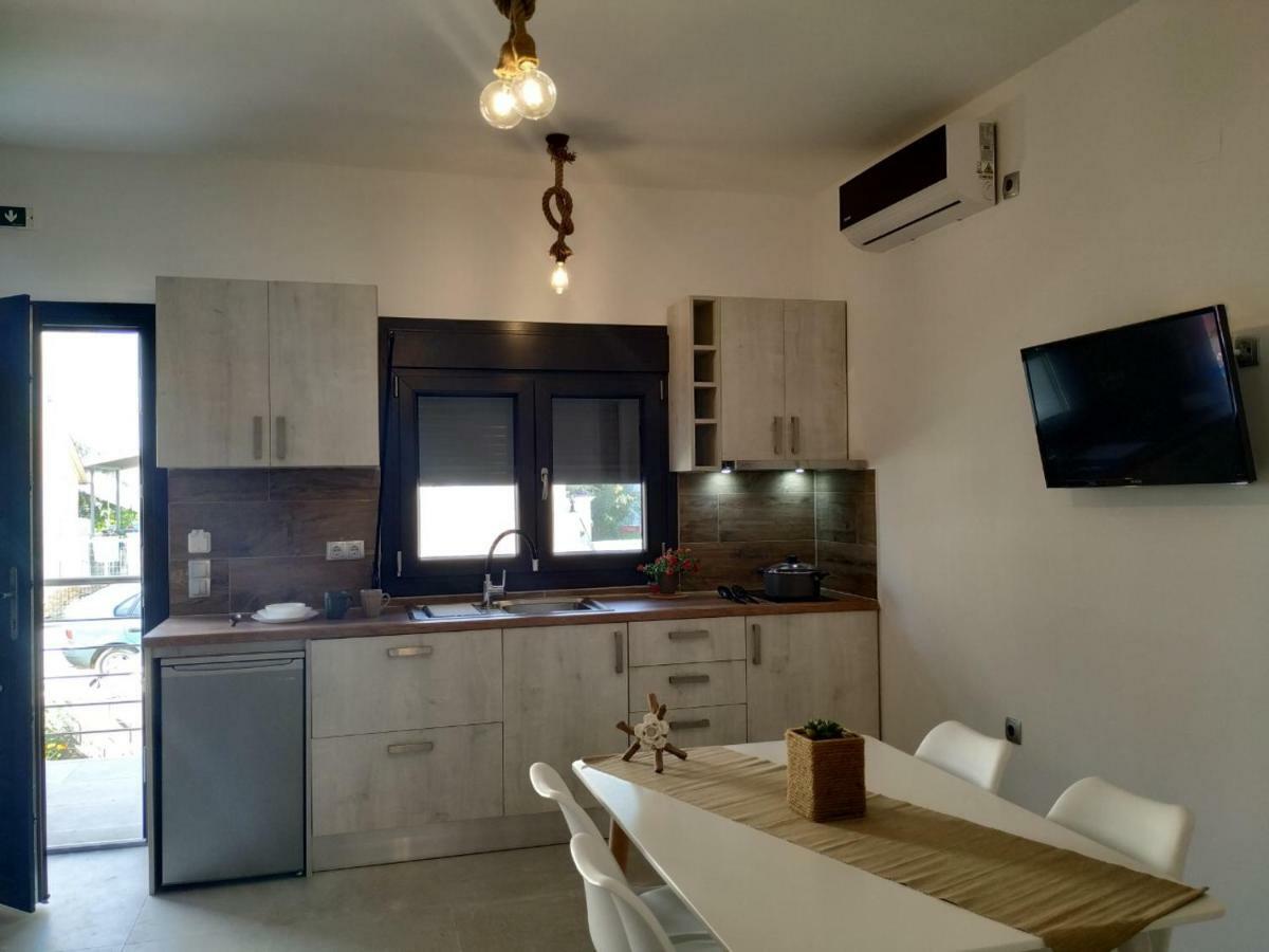 Home Sweet Home Ammoudia Esterno foto